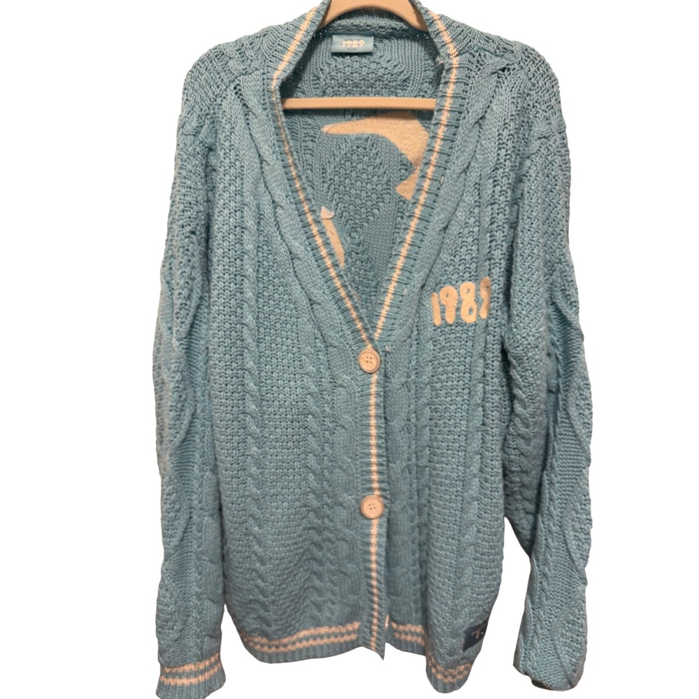 Taylor Swift 1989 Taylor's Version Cardigan Light Blue Seagull Knit XL/2XL‎